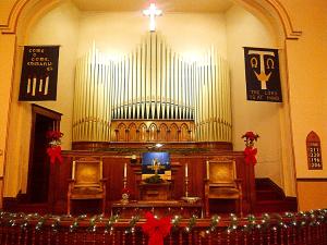 Central Church Decorated for Advent